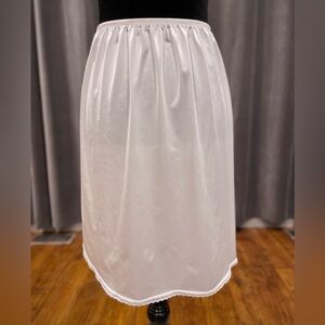 Vintage Vanity Fair white nylon half slip skirt